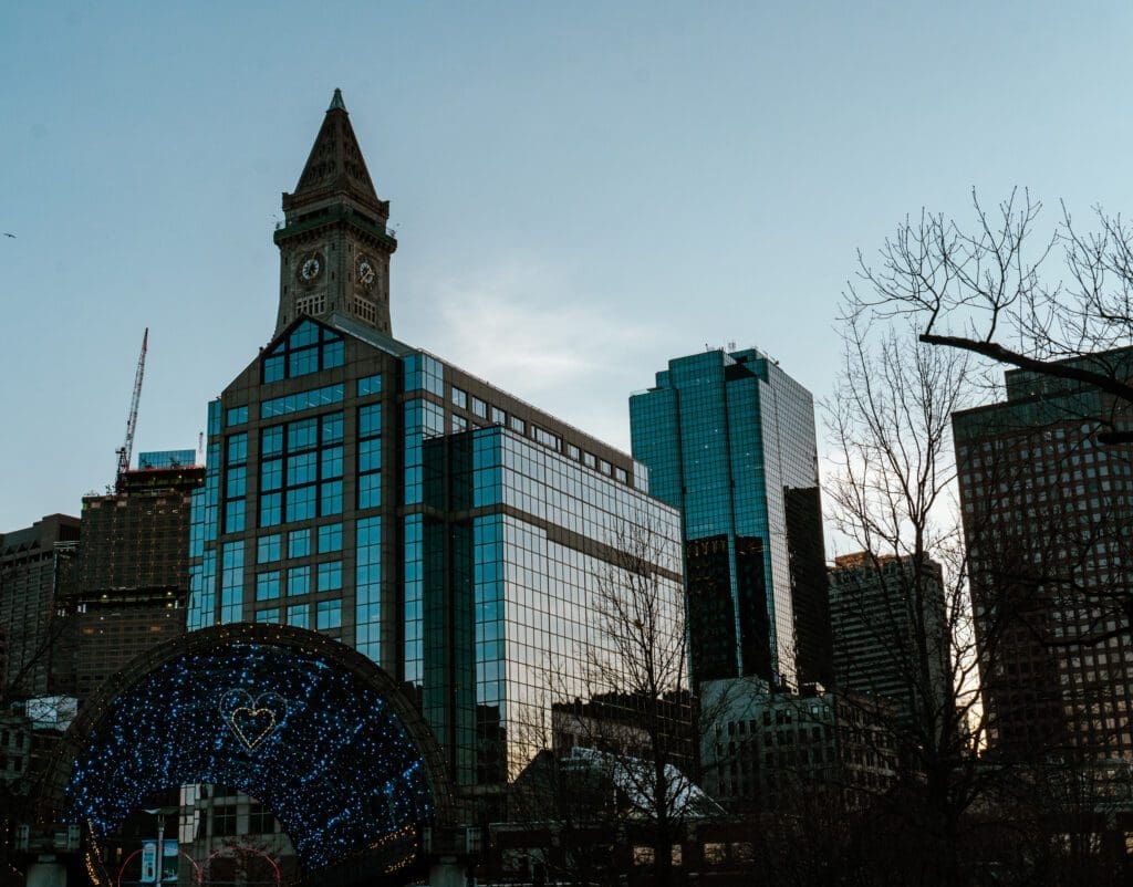 The sun sets at Christopher Columbus Park. It is a nice view for your solo trip in Boston. 