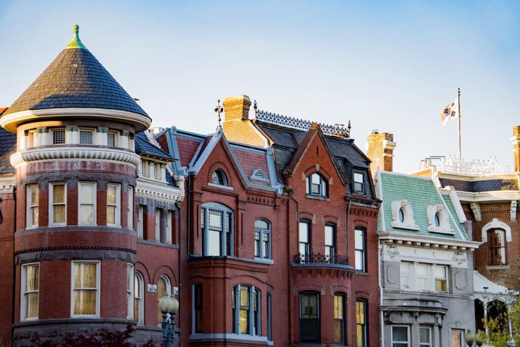 Dupont Circle shines in golden ray during golden hour. 