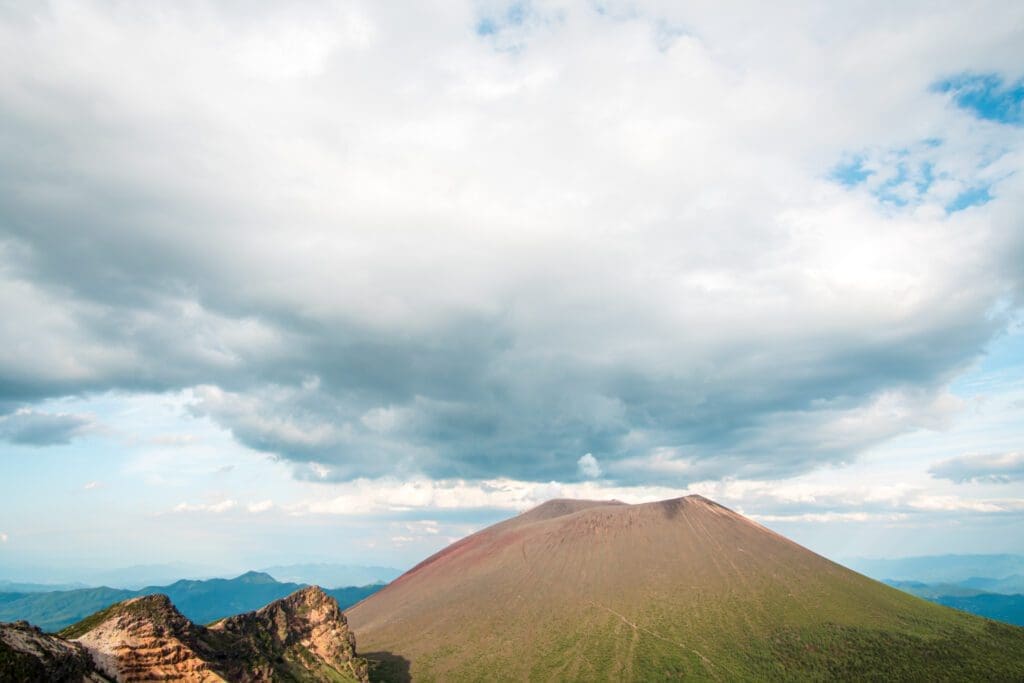 The view of Mt. Asama from Mt. Jakotsu. 